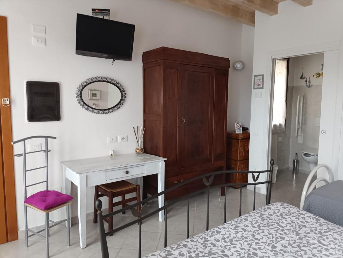 B&B La Casarella Soiano Del Lago Habitación foto
