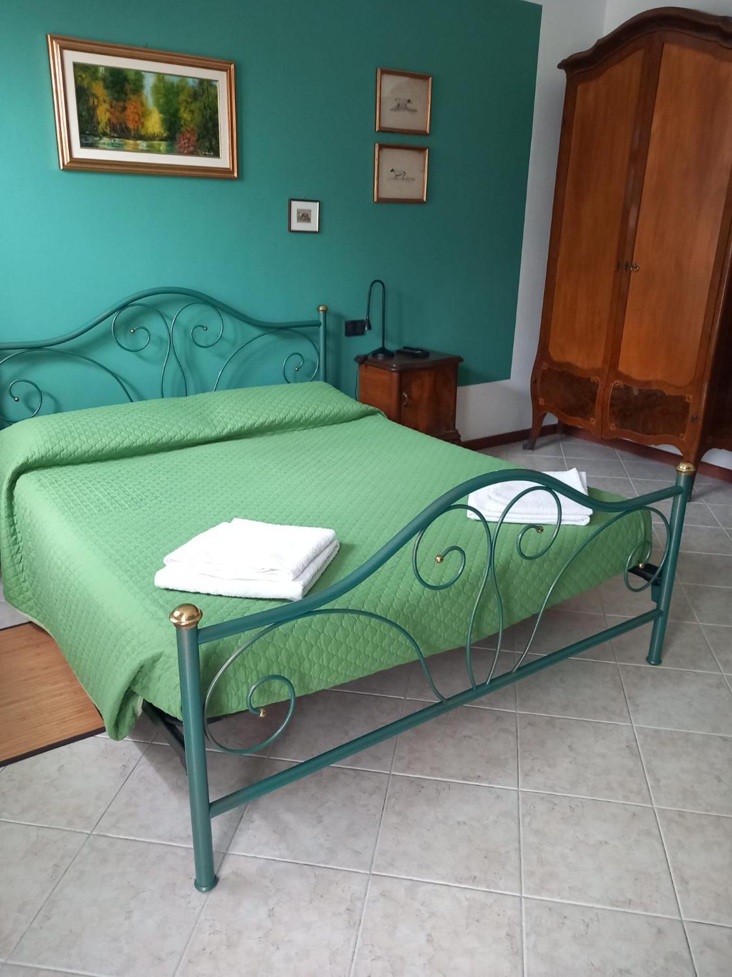 B&B La Casarella Soiano Del Lago Habitación foto